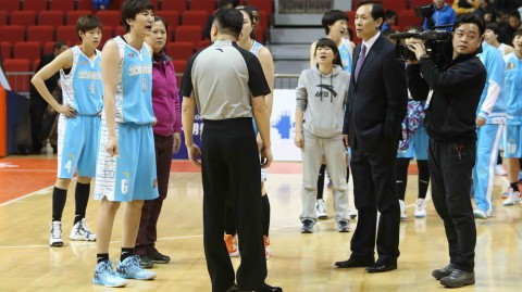 京城铁骑憾负天山飞虎，马布里独木难支难挽狂澜