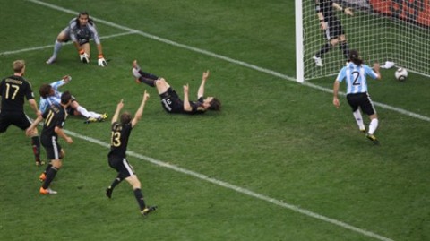 2012年欧洲杯决赛复盘：西班牙4-0意大利，斗牛士王朝的终极加冕